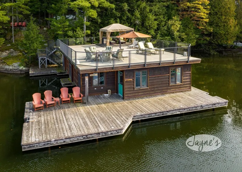 Beautiful Cottage & Bunkie w/ Unbeatable Boathouse Deck! South Rosseau! Sunsets! - Image 1