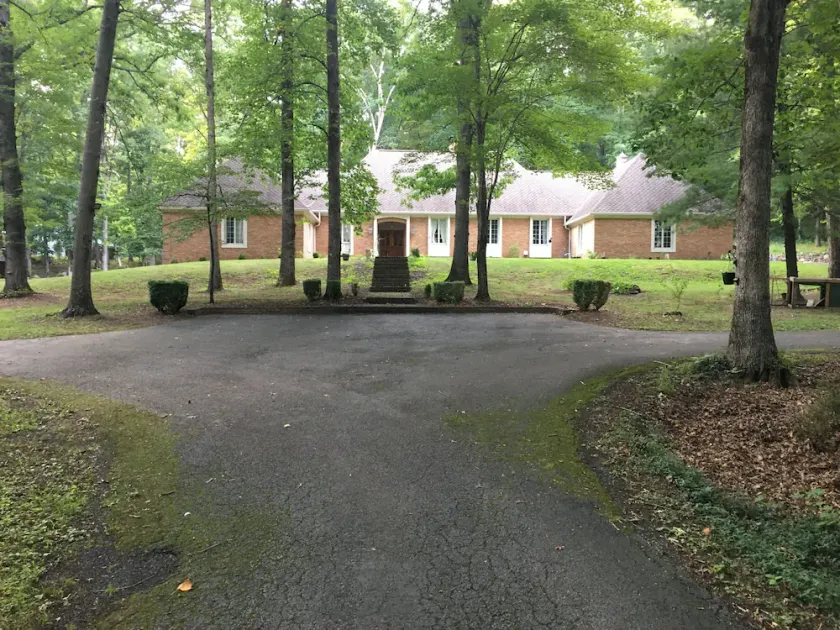 Luxury Apartment with private entrance in Deerwoods - Image 1