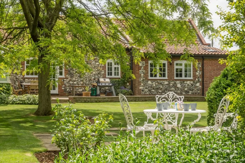 Westgate Cottage Thornham - Image 1