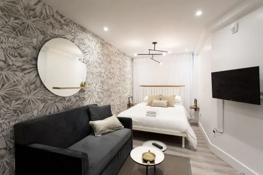 6768 - 102 Cozy and Fresh Mini Studio with kitchen by Denstays - Image 1
