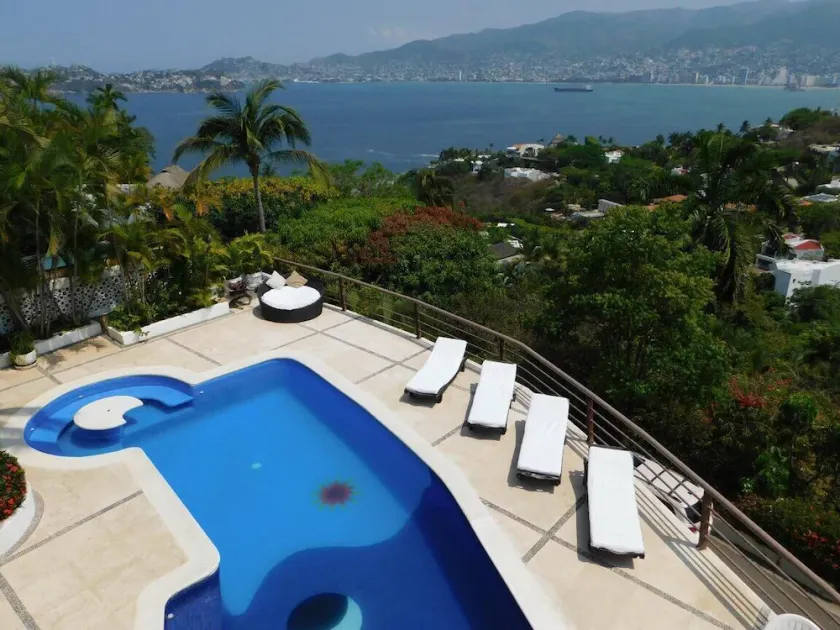 Bella casa a Las Brisas con doppia terrazza e vista sull'oceano. - Image 1
