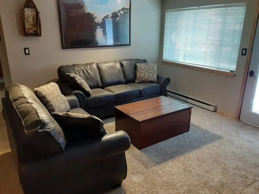Fully Renovated, True Ski in/Ski out, 2br 2bath Condo - Image 1
