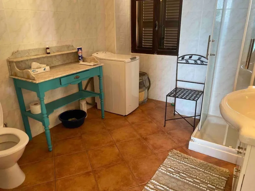 Prime location right by the sea with huge terrace & balcony, ideal for families. - Image 1