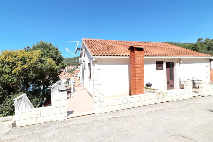 Apartments Peselj - Image 1