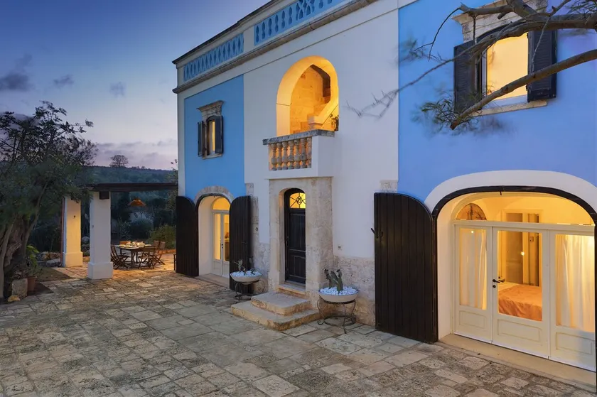 Blue House, prestigefyldte villa med privat pool og spa i Terra Sessana Resort - Image 1