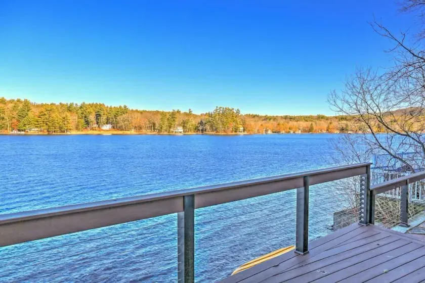 Waterfront Cottage 10 Min From Great Barrington - Image 1