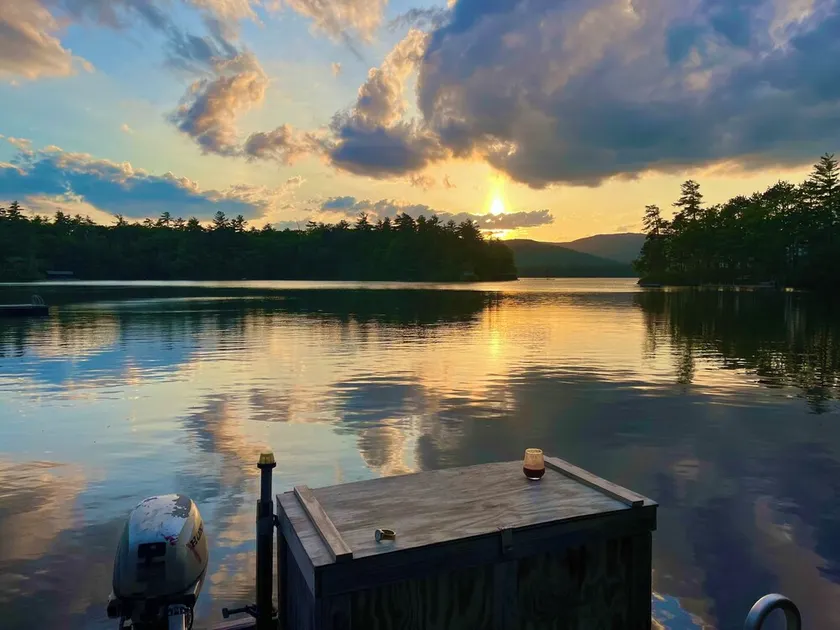 7BR/5Bath Waterfront Squam Home, Dock, Pickleball+Tennis, Kayaks+Paddleboards - Image 1