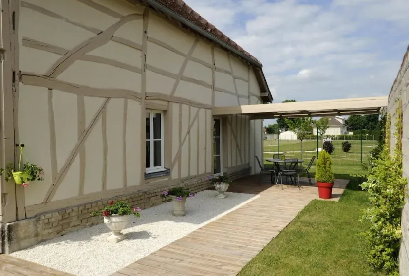 House - Image 1