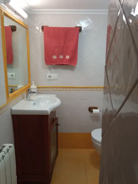 Bonita Casa en el Pueblo de Luces a un Paso del mar y la Montaña - Image 1