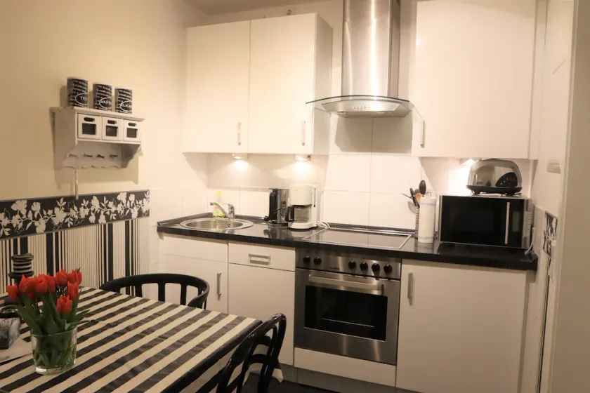 Hof Eckhorst, Apartment Black and White - Image 1