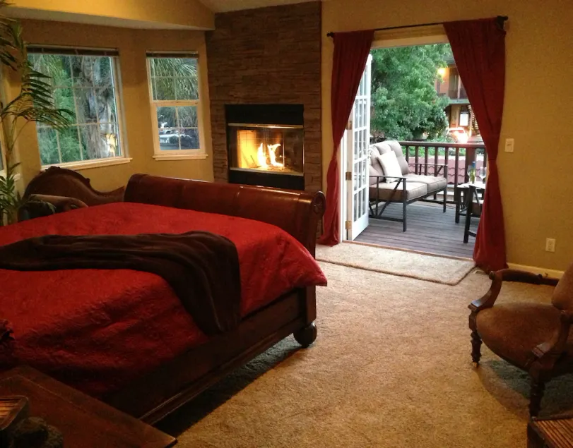 Best Location - Walk to Downtown Willow Glen - Cozy Covered Balcony - Image 1
