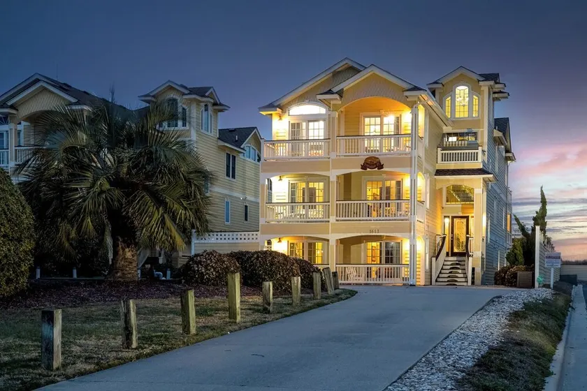 OCEANFRONT, Pool, H Tub, Theater Rm, Rec Rm, Prvt Beach access, KD1613, Paradise VI - Image 1