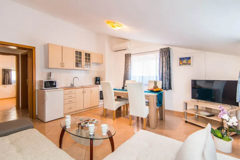 2-bedroom apartment AnaKatarina in Porec - Image 1