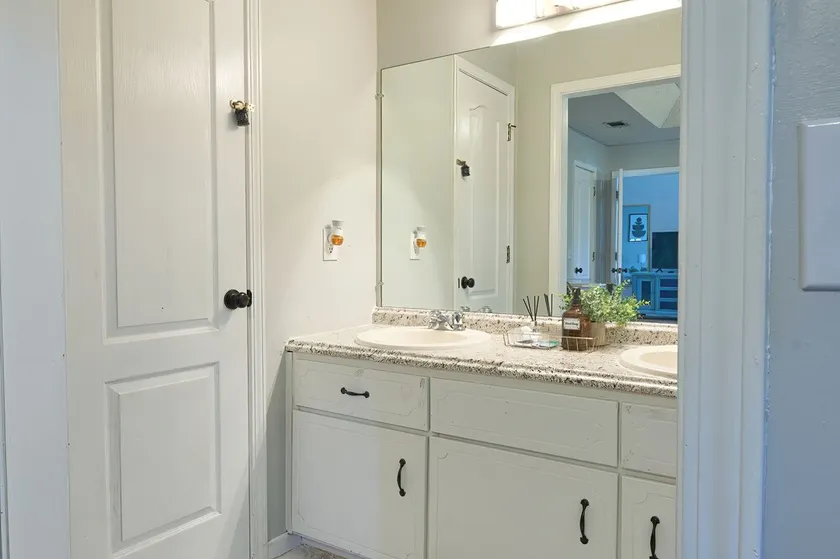 Spacious Home w/ Coffee Bar & GameRoom near Ft. Stewart & Savannah - Image 1
