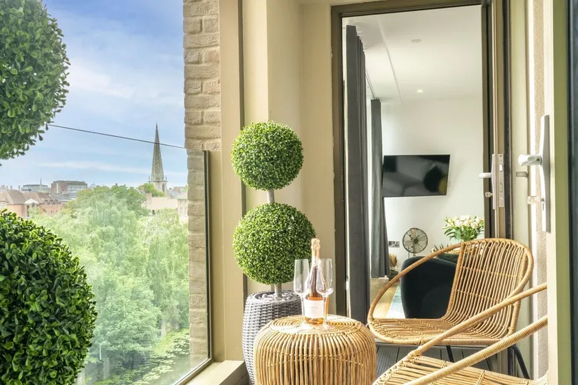 A premium stay that sleeps 4 guests  in 2 bedrooms - Image 1