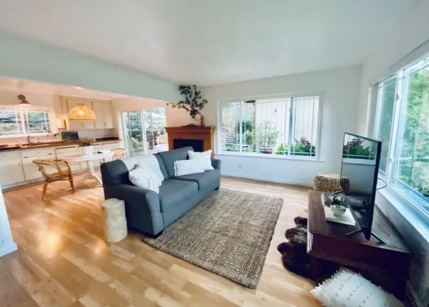 🌿5.0 Rating🌿 Sunny, spacious cozy retreat + firepit. World-class trails! - Image 1