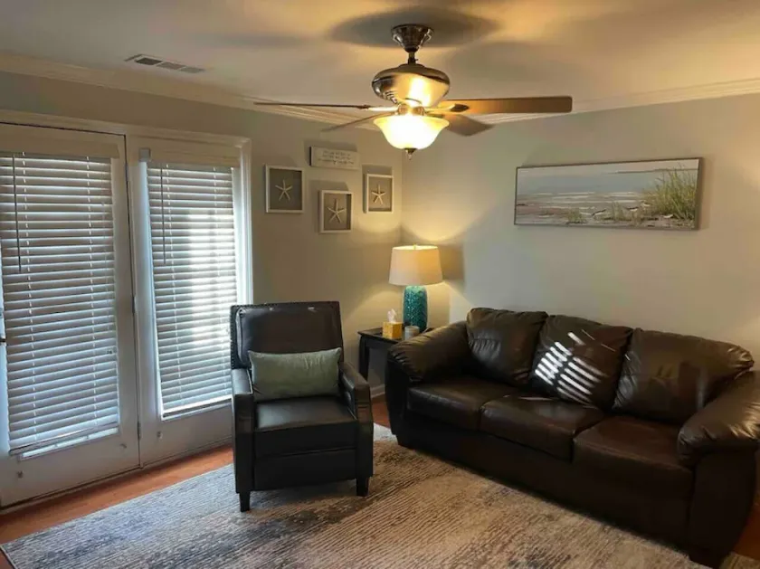Bayou Breezes- Come Live the Bayou Life - Image 1