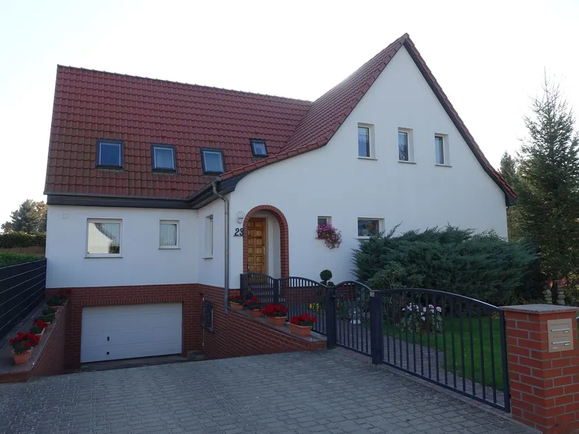Holiday Rehfeld - Image 1