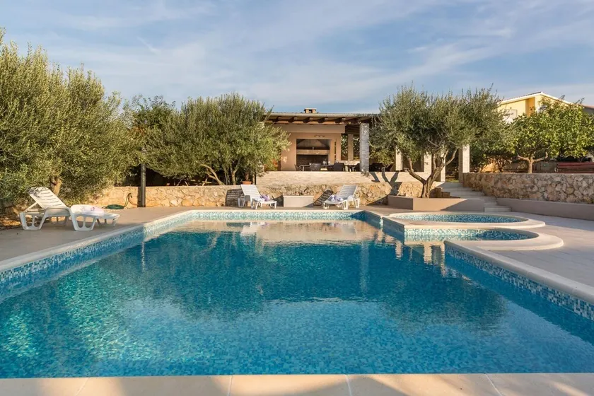 Villa Zlatni dvori ZadarVillas - Image 1