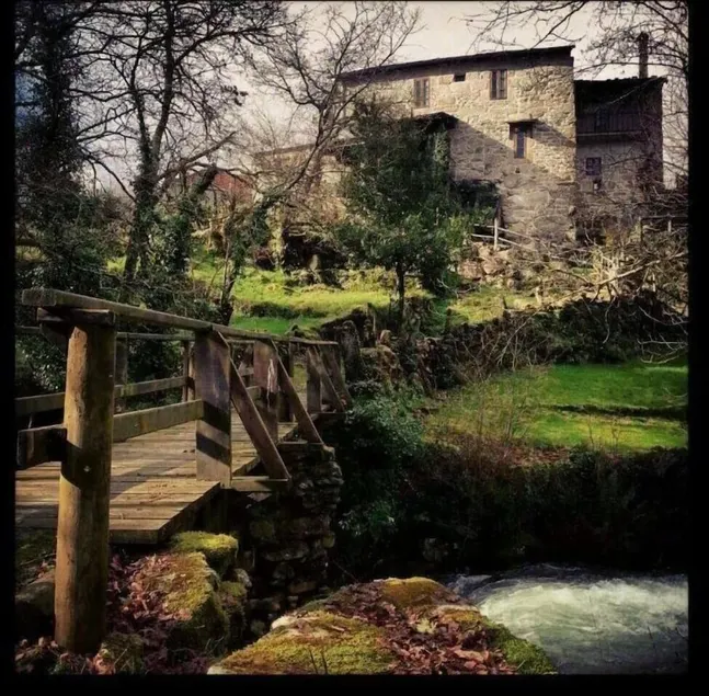 Ourense: Village hus med trädgård intill floden - Image 1