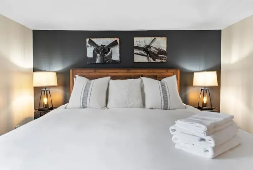 Elegant apt minutes from beach - Image 1