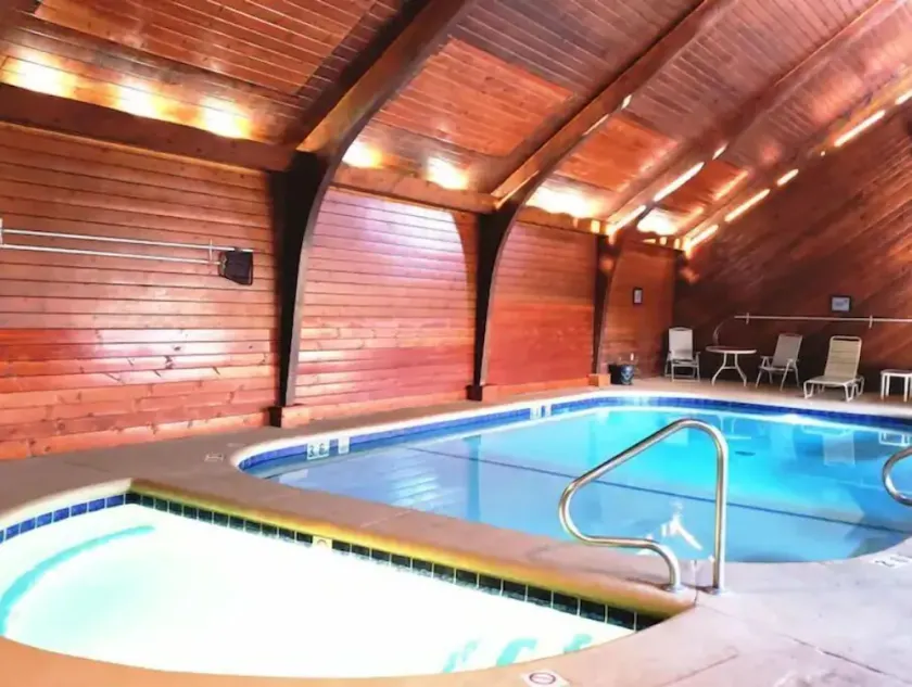 Lake Escape, Knolls, Indoor and Outdoor Pools, Hot Tub, Sauna, Boat Slip - Image 1