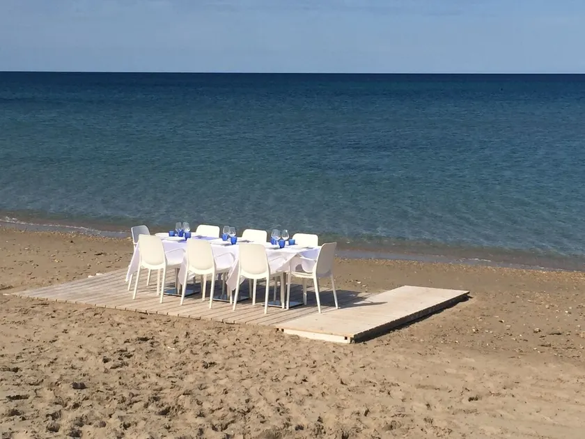 VILLA PLAGE AVEC PISCINE PRES DE TORRE GUACETO - Image 1