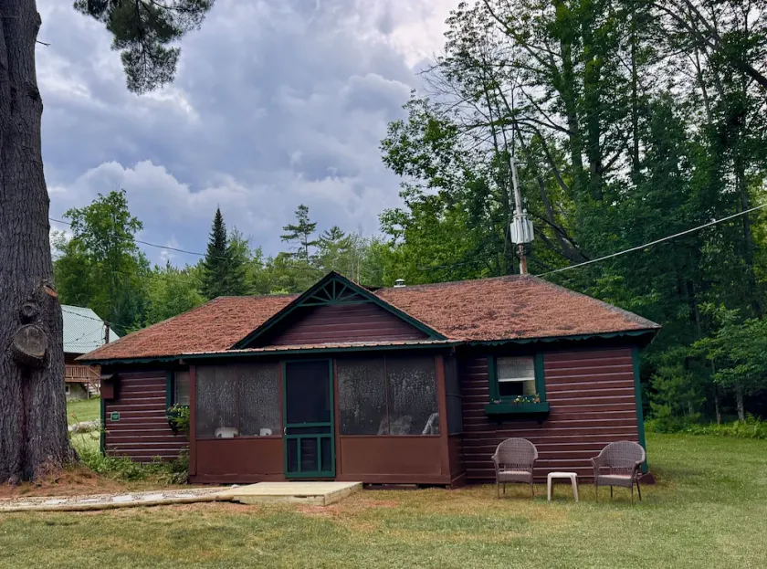Fireside Cabin, Pool & AC, Wonderful Cozy Adirondack Cabin steps from Loon Lake. - Image 1