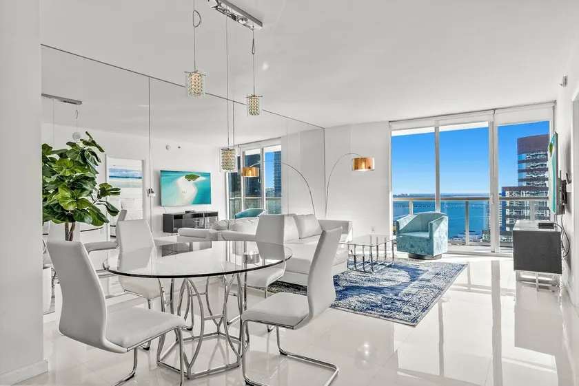 Icon Brickell W Hotel Luxury - Image 1