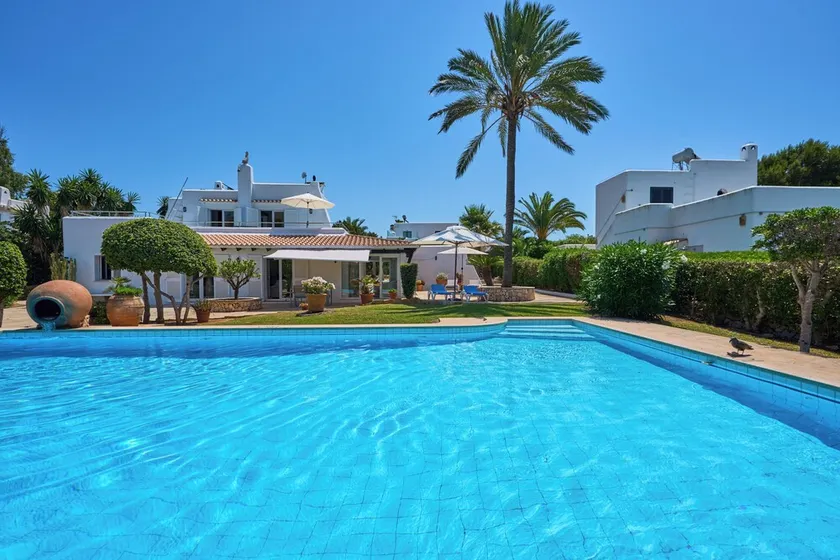 Bella villa con piscina e giardino, a/a, posizione tranquilla,  spiaggia 200 mt - Image 1