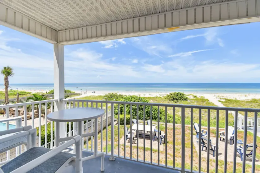 Oceanfront Oasis with Private Elevator - Image 1