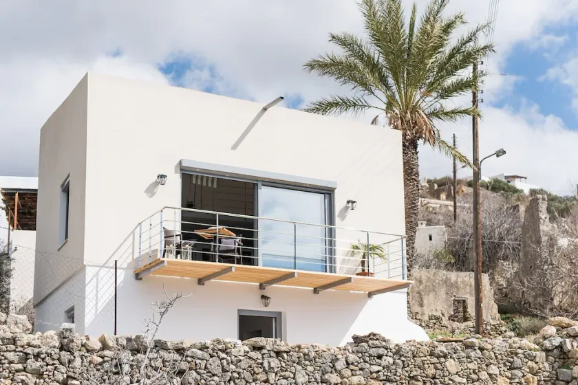 NOTOS WELL Studio-House - Image 1