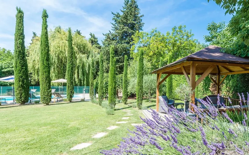 Mas 4 étoiles - (5 bdrms) de luxe with heated pool in an idyllic garden - Image 1