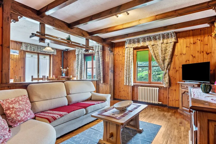 Appartamento 'Alloggio Chez Favre' con vista sulle montagne, giardino privato e Wi-Fi - Image 1