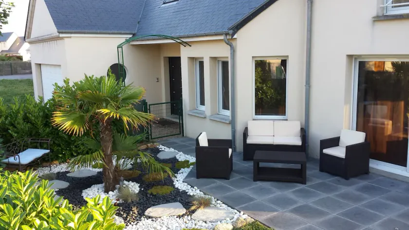 Modern Villa ST Vaast, Stor Garden, Wifi SEA AT 200m AND City AT 500m, Unesco - Image 1