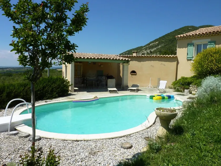 Studio bland vingårdar i Drome Provencale med pool. - Image 1