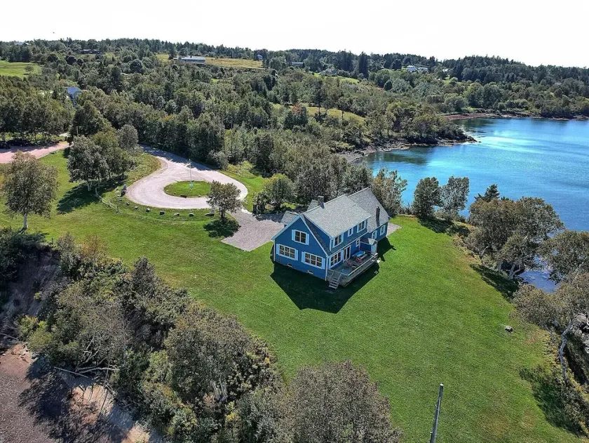 WOW! Private 3acre Oceanfront Home, whales,eagles,walkable to village/Dog Island - Image 1