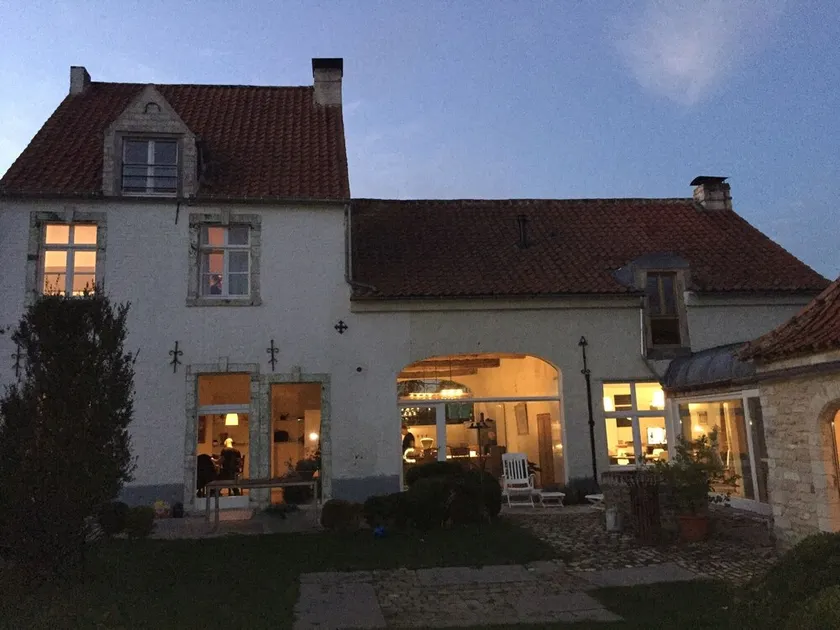 Schöne, geräumige und komfortable Stil des 19. Jahrhunderts Haus in der Landschaft - Image 1