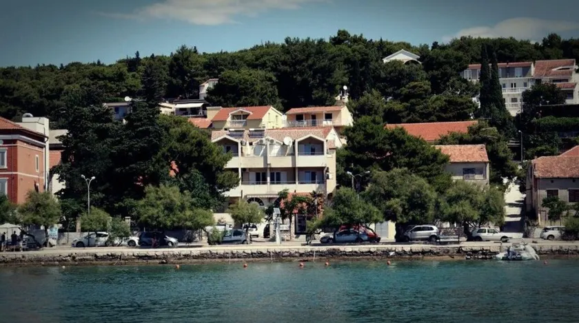 Apartment house Kosirina-Tisno - Image 1