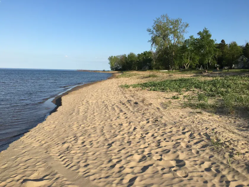 August Datoer Tilgængelig! Opdateret Cottage på Sandy Swimming Beach på Lake Huron! - Image 1