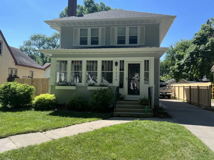 Charming 4 bedroom, 2 bath home near dowtown Fargo. - Image 1