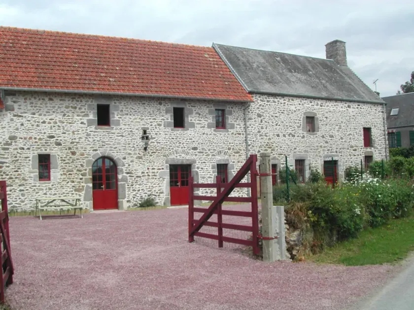 Charmante Maison Normande, 2 Chambres, Grand Jardin, Proche Plages et Rivière, Animaux Acceptés - Image 1