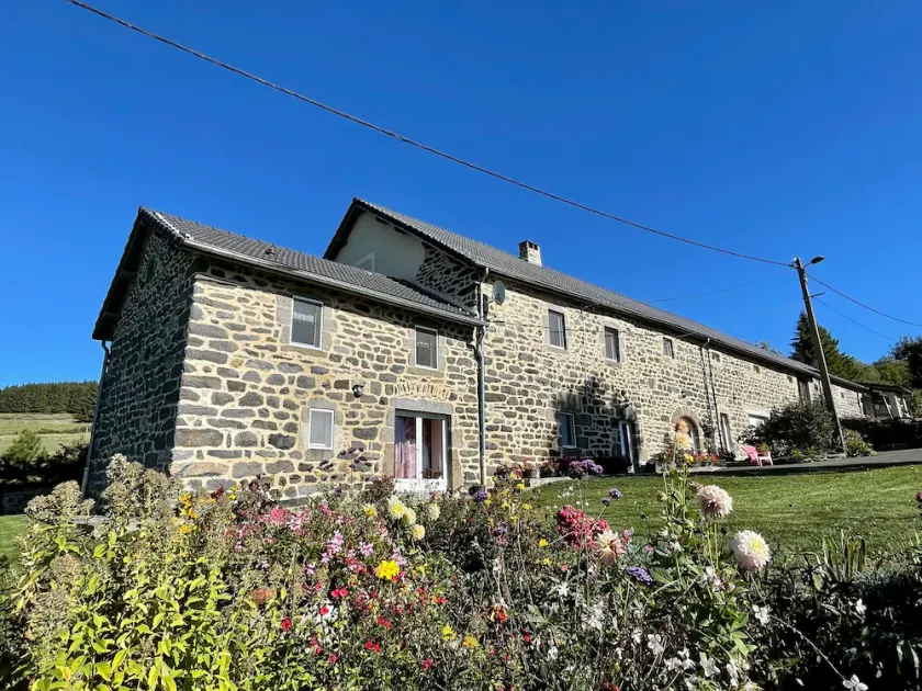 Cozy 5-bedroom lodge near Freycenet-la-Cuche, perfect for families and friends, pet-friendly - Image 1
