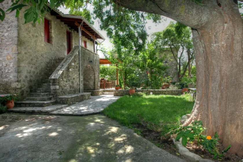 Maison traditionnelle en pierre de luxe, entièrement rénové dans le centre de l'île - Image 1
