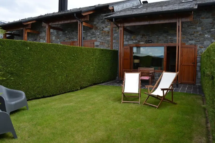 Adosada 3 hab. Piscina, Pádel, Chimenea y Jardín Privado - Image 1