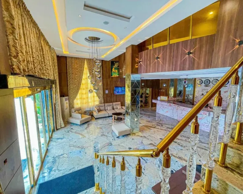 Julicis Hotels And Suites - Image 1