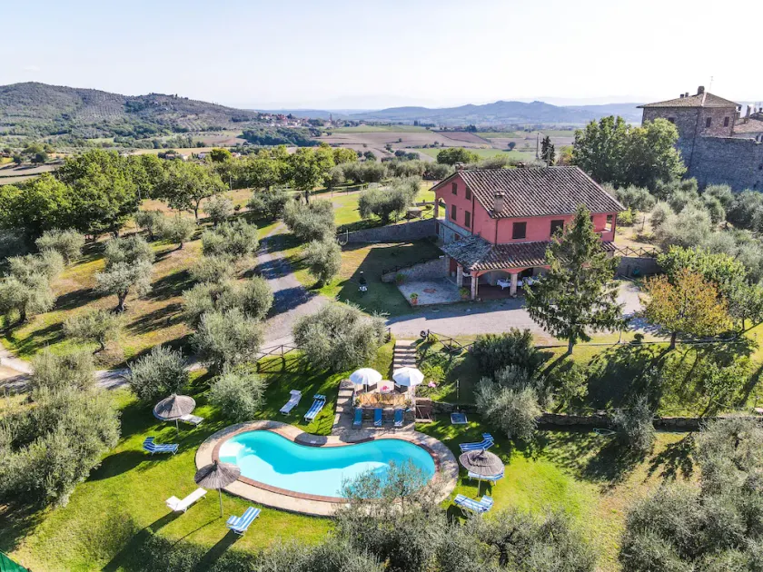 Villa with private pool, air conditioning 20km from Trasimeno lake and Perugia - Image 1
