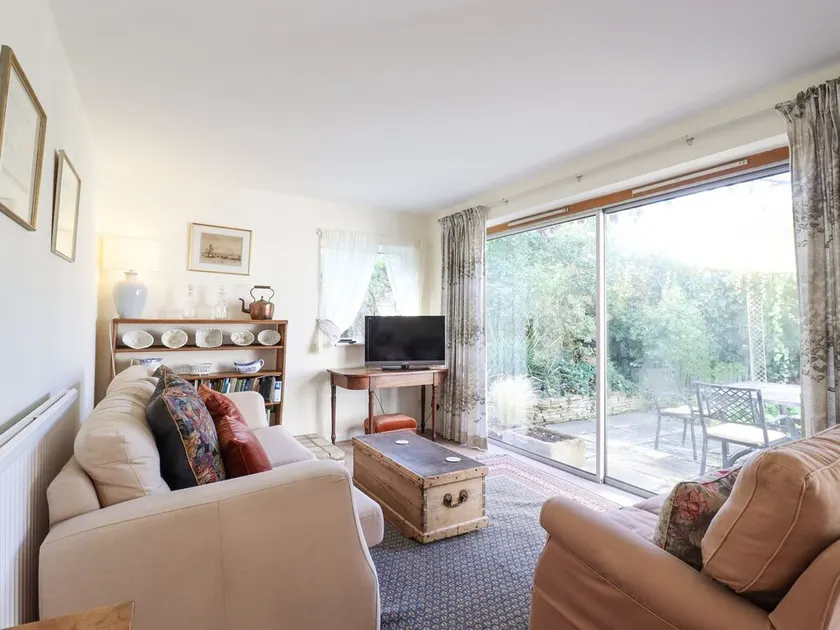 Ivy Cottage - Image 1
