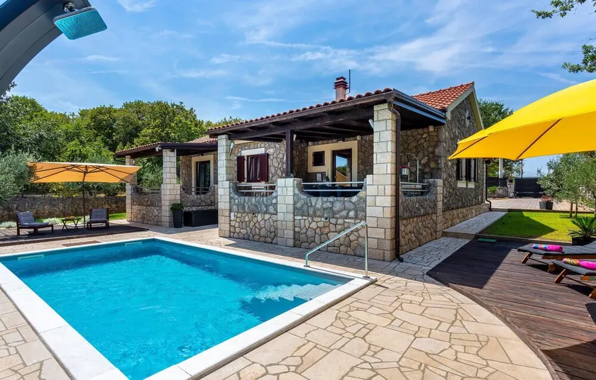 Gorgeous Home In Lakmartin - Image 1