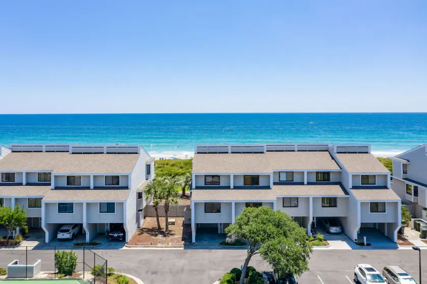 Ocean front townhouse in the heart of Wrightsville Beach - Image 1